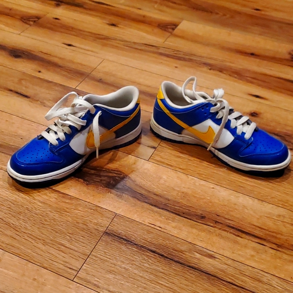 NIKE - Picture 3 of 7
